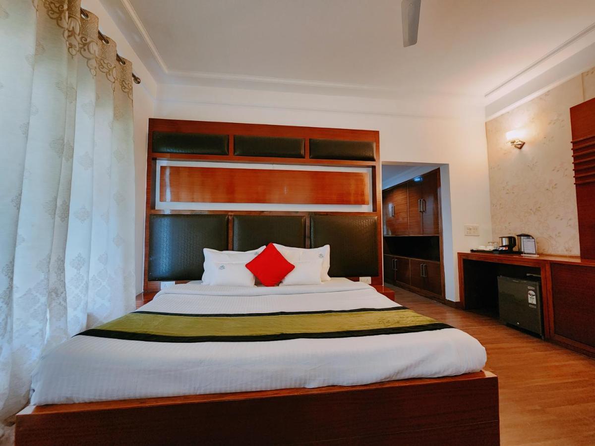 Hotel Bliss Kasauli Kültér fotó